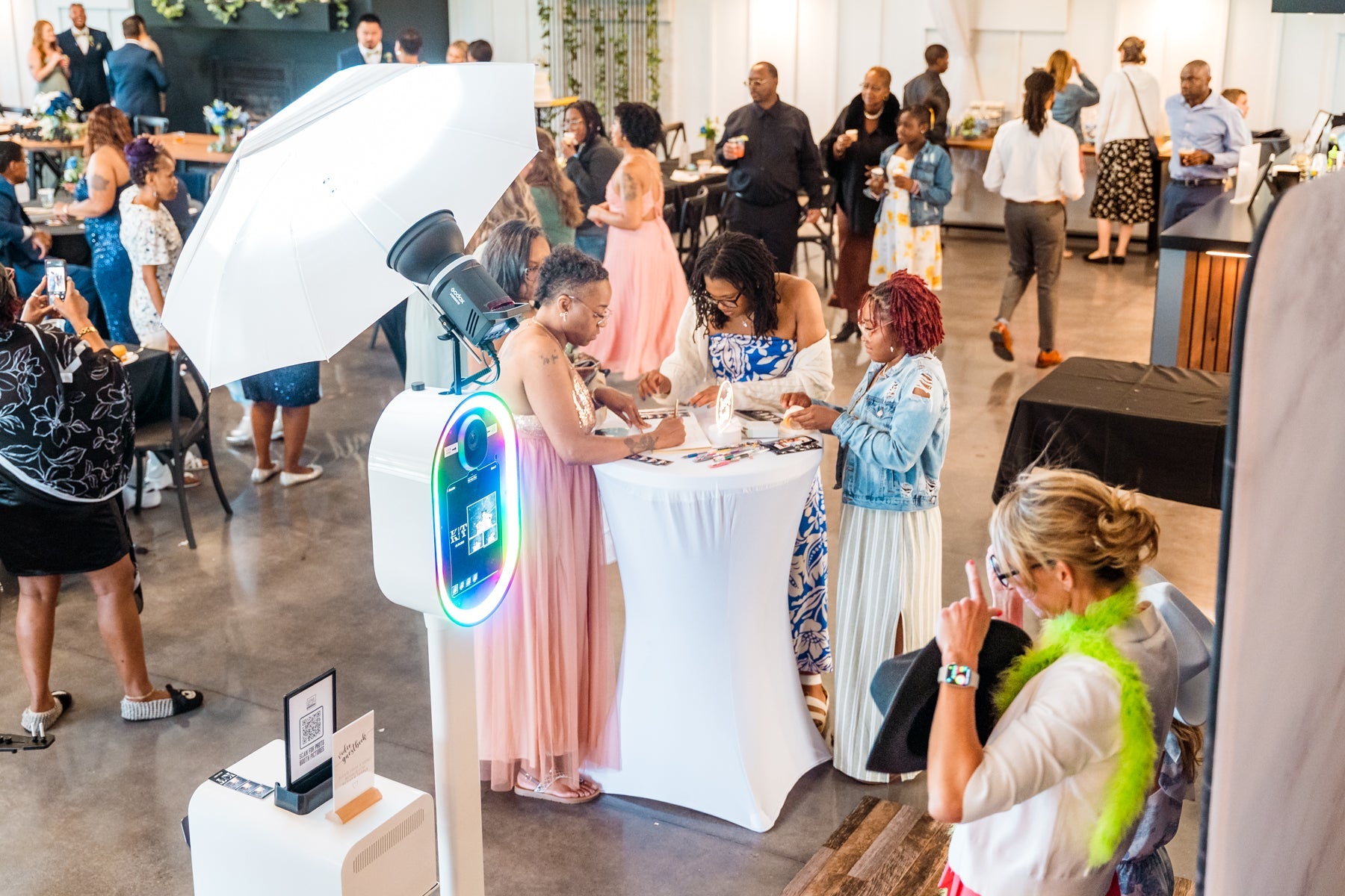 Make Your Wedding Unforgettable with a Guestbook Service from Cedar Valley Photo Booth