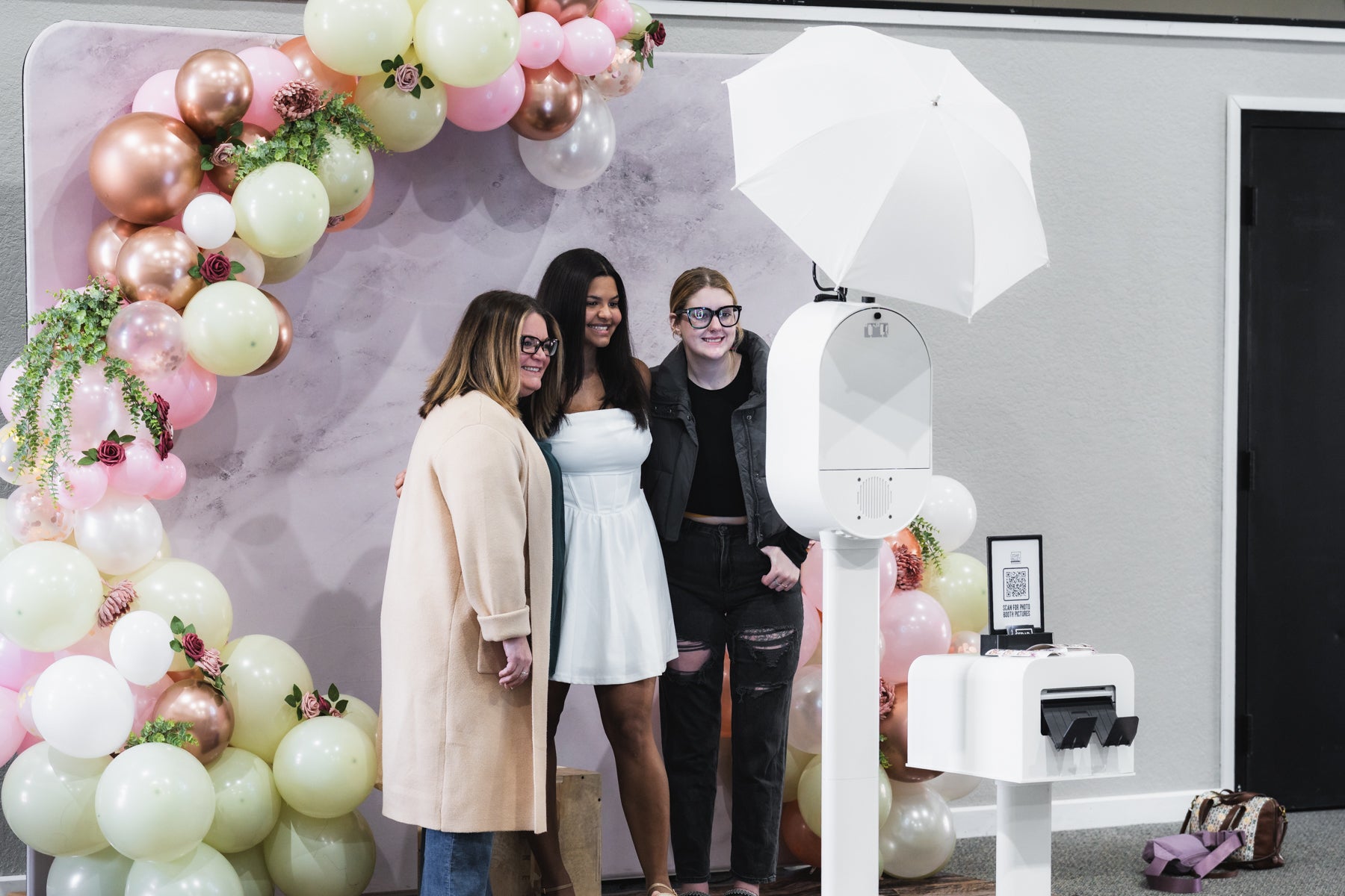 Why a Photo Booth Is the Perfect Addition to Your Bridal Shower